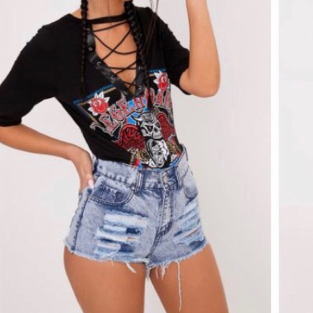 PRETTY LITTLE THING HotPants Ripped Denim Shorts 4 - Picture 2 of 8